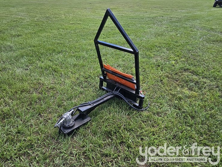 tree-saw-to-suit-mini-skidsteer-image-3