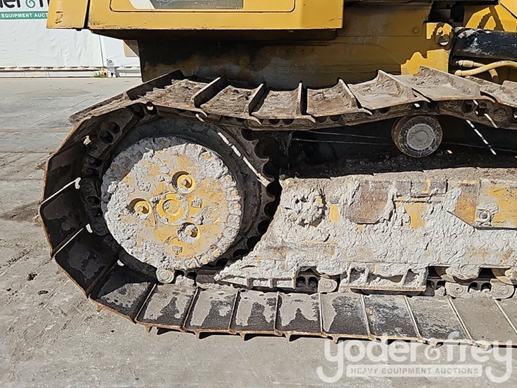 2014-caterpillar-d6k2-lgp-image-9