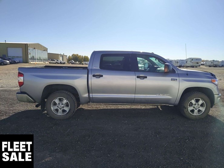 2017-toyota-tundra-image-23