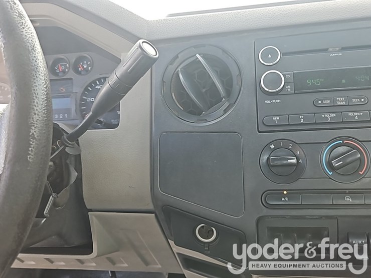 2010-ford-f350-image-26
