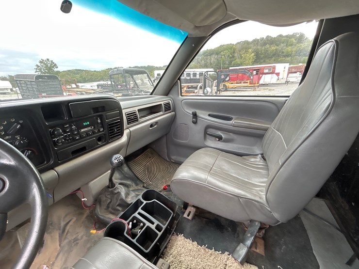 1996-dodge-3500-image-10