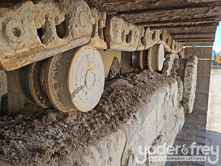 2014-caterpillar-d6k2-lgp-image-19
