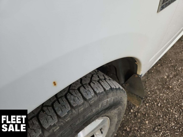 2012-ram-1500-slt-image-34