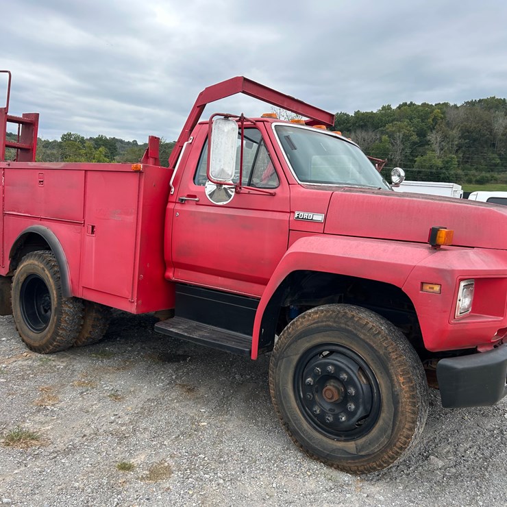 1983 FORD F700