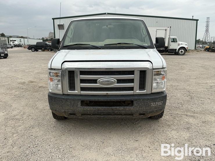 2014-ford-e250-image-2