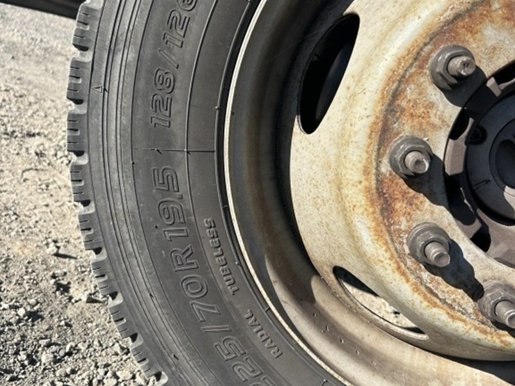 2012-ford-f550-sd-image-36