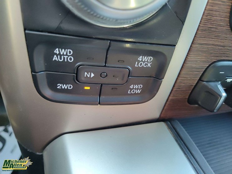 2017-ram-1500-laramie-image-12