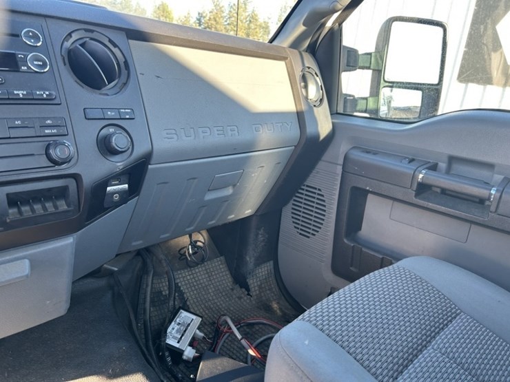 2016-ford-f350-image-13
