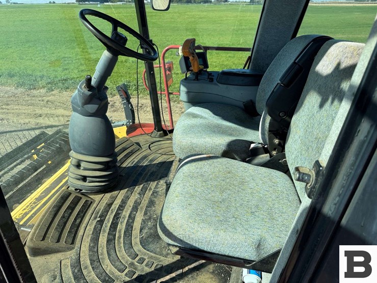 new-holland-h8040-image-52