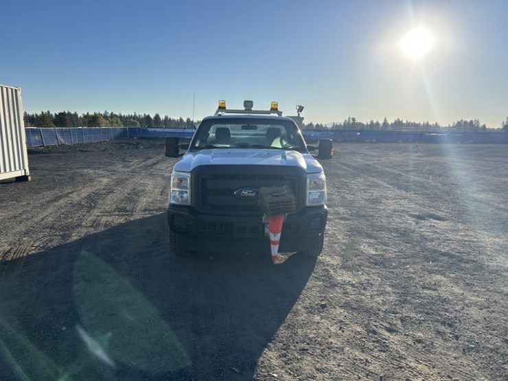 2016-ford-f350-image-8