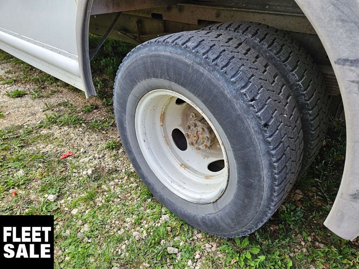 non-operable-2015-ford-e-series-s/a-step-van-image-10