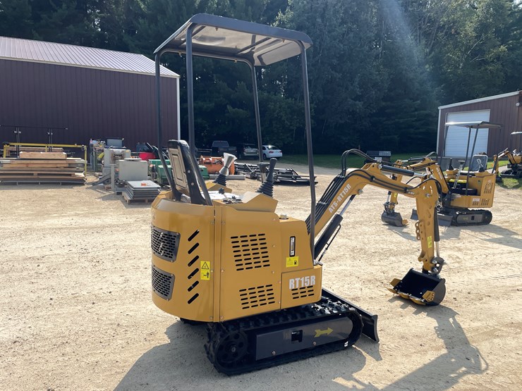 #212-•-new-rt15r-mini-excavator-image-5