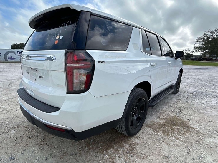 2021-chevrolet-tahoe-4x4-suv-image-3