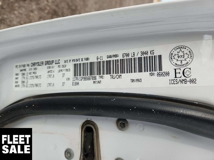 2011-ram-1500-slt-image-6