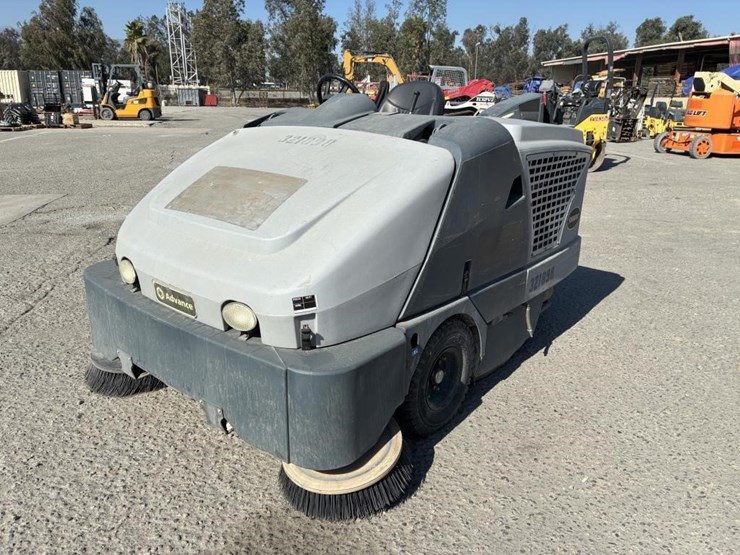 2015-advance-sw8000-image-1