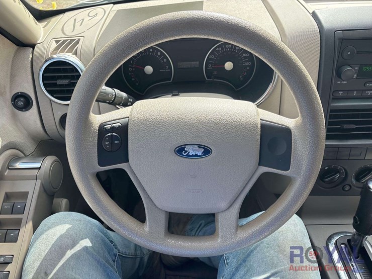2006-ford-explorer-image-14