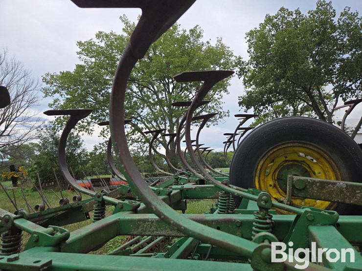 john-deere-1010-image-19