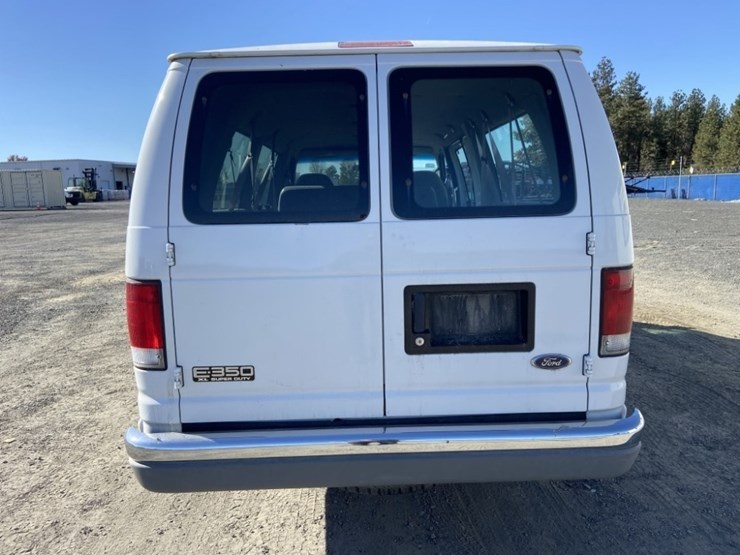 2001-ford-e350-image-4