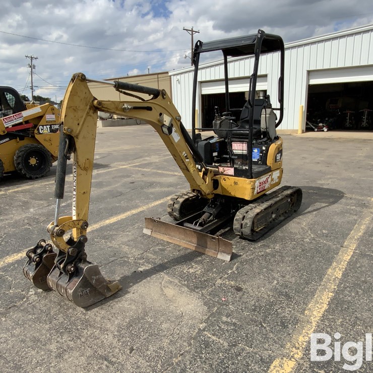 2015 CATERPILLAR 301.7D CR