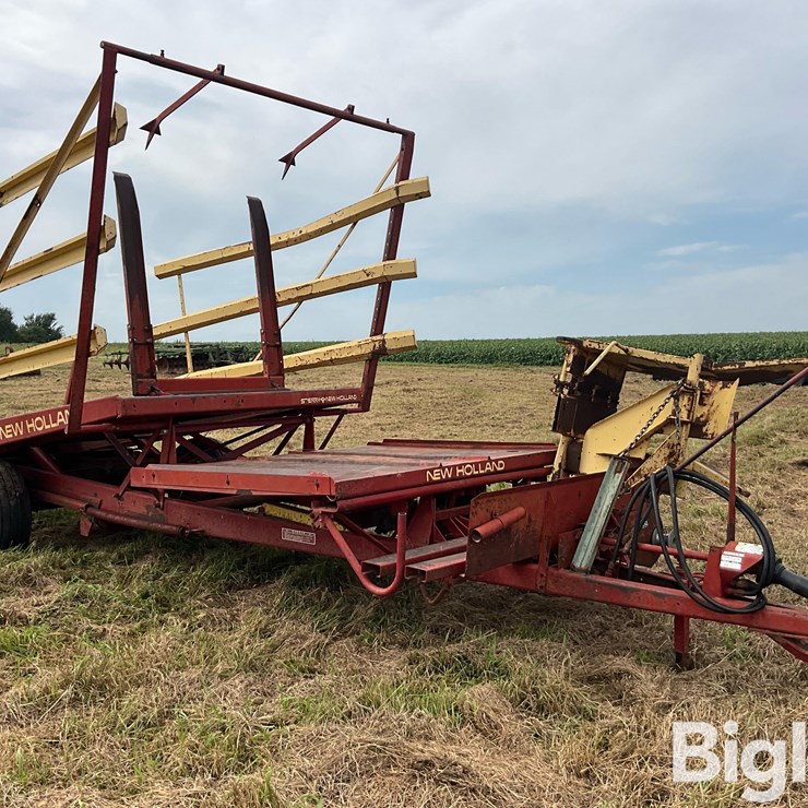 NEW HOLLAND 1002