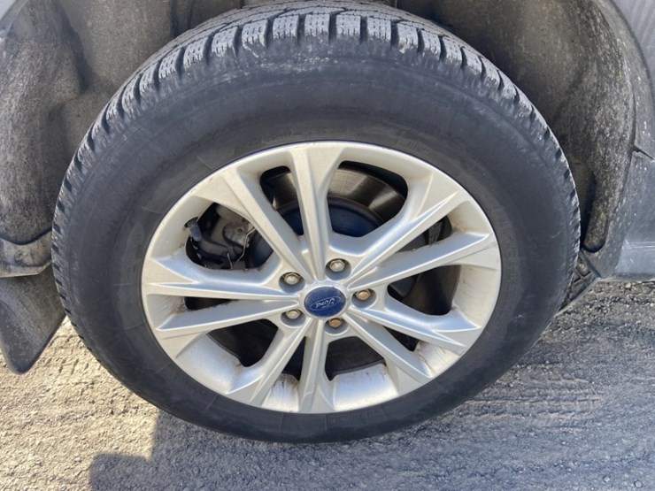 2017-ford-escape-se-image-31
