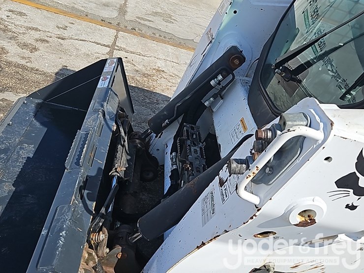 2019-bobcat-t870-image-16