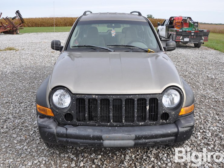 2005-jeep-liberty-image-2