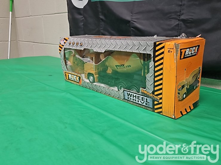 unused-2025-mixer-truck-toy-image-2