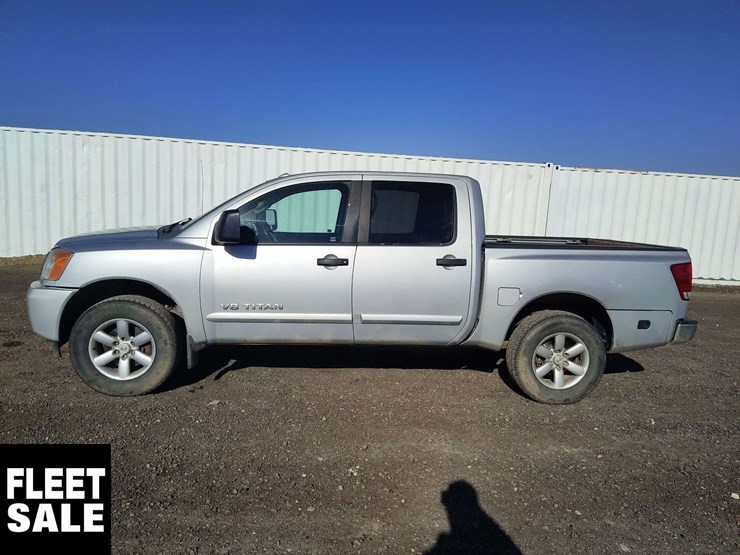 2015-nissan-titan-image-20