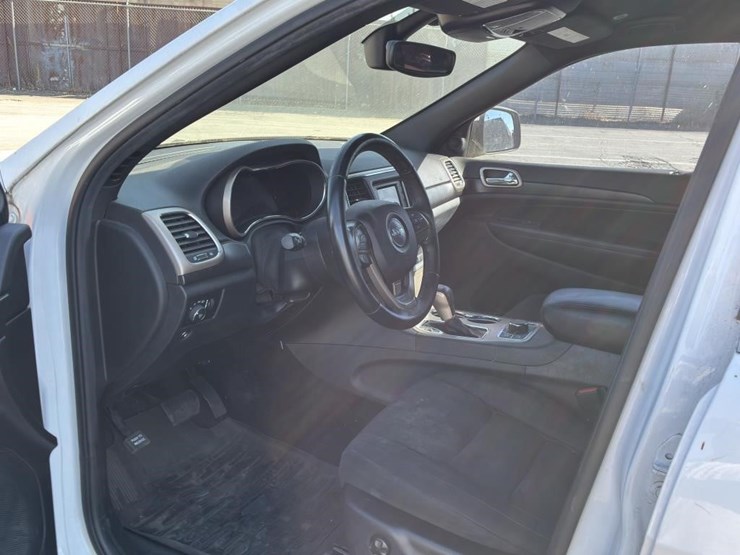 2017-jeep-grand-cherokee-image-12