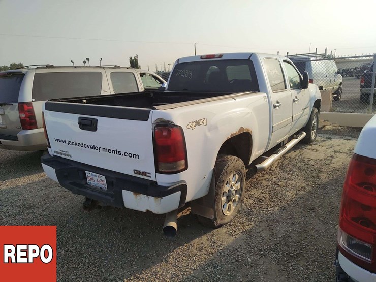 2012-gmc-sierra-3500hd-image-3