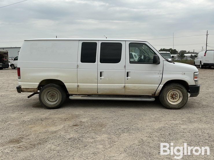 2014-ford-e250-image-4