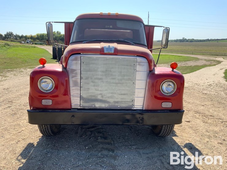 1965-international-loadstar-image-2