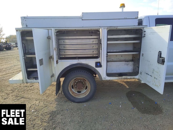 2011-ford-f550-image-22