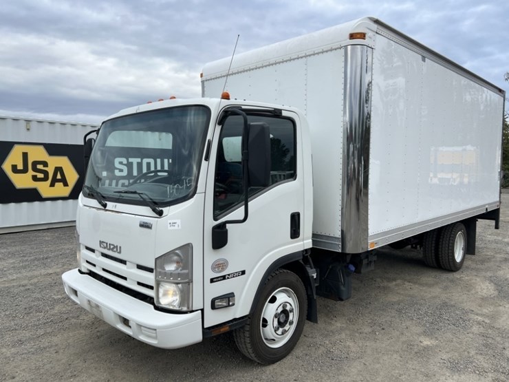 2011-isuzu-nrr-image-1
