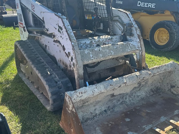 2013-bobcat-t180-image-1