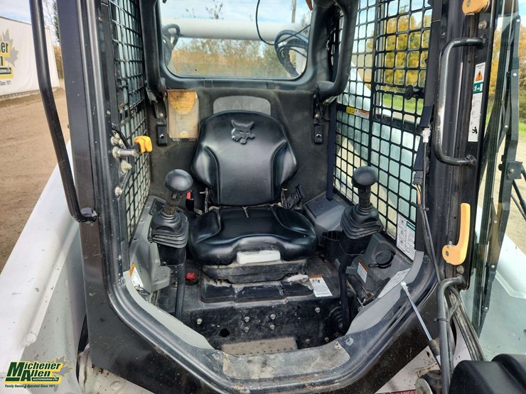 2010-bobcat-s650-image-19