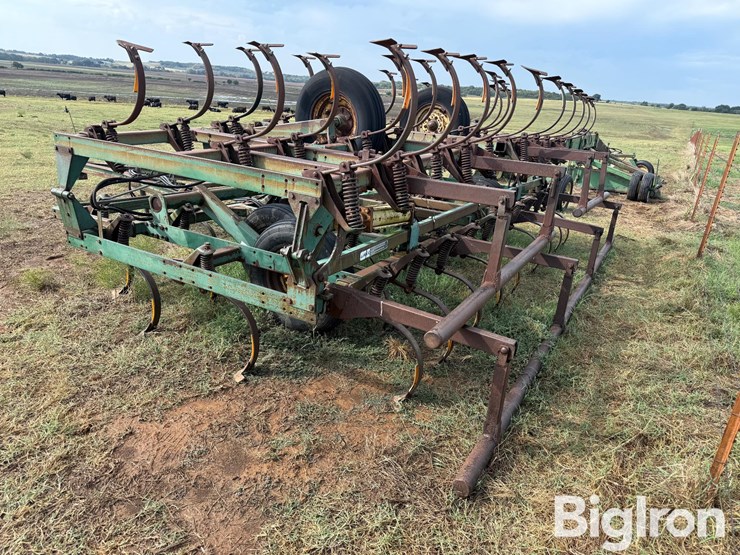 john-deere-1010-image-7