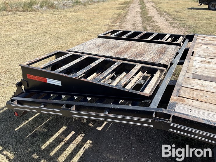 2010-circle-m-t/a-gooseneck-flatbed-trailer-image-19
