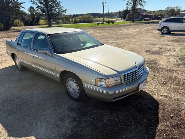 #118-•-1997-cadillac-deville-(wi-title)-image-2