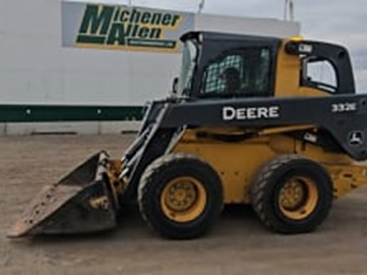 2013-deere-332e-image-19
