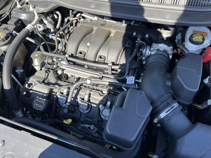 2019-ford-explorer-image-12