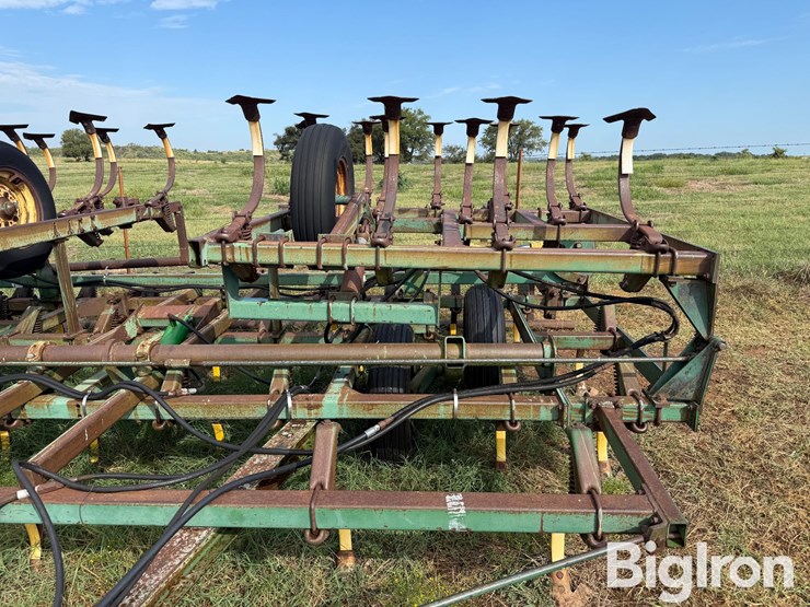 john-deere-1010-image-13