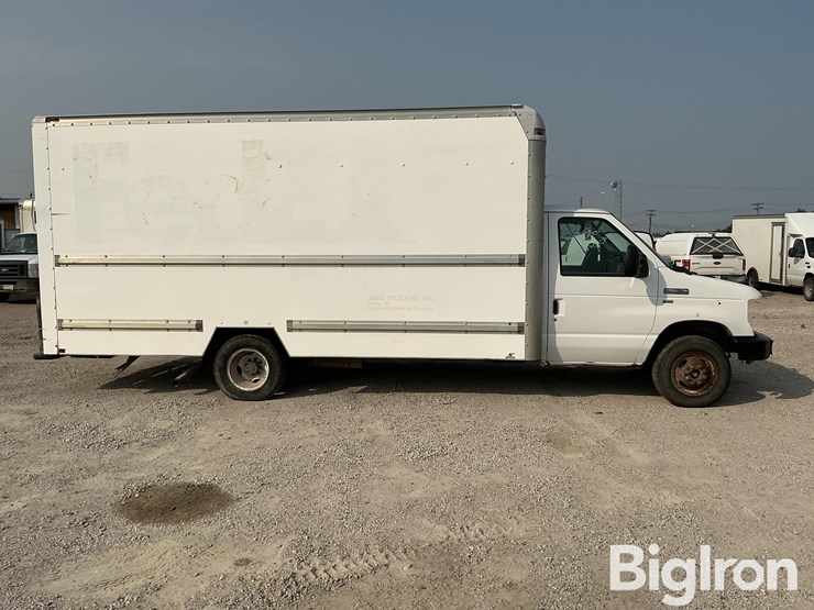 2009-ford-e350-image-4
