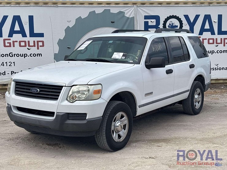 2006-ford-explorer-image-1