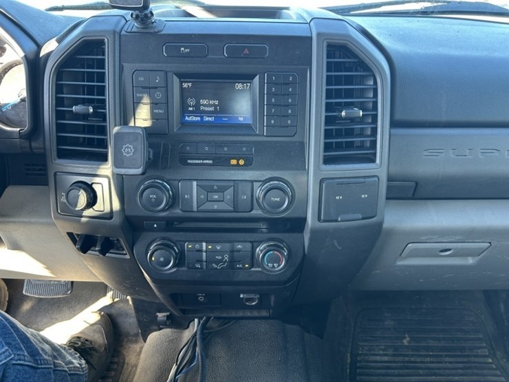 2017-ford-f350-image-21