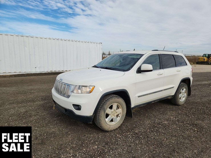 2012-jeep-grand-cherokee-image-1
