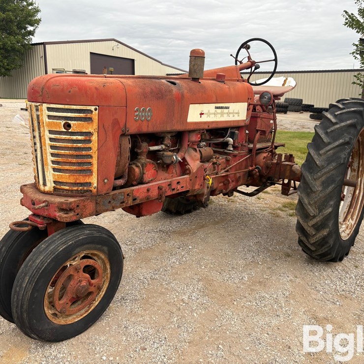 1954 INTERNATIONAL 300