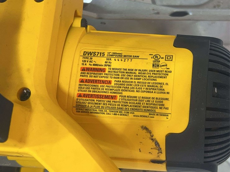 dewalt-12”-compound-miter-saw-(dws715)-image-3