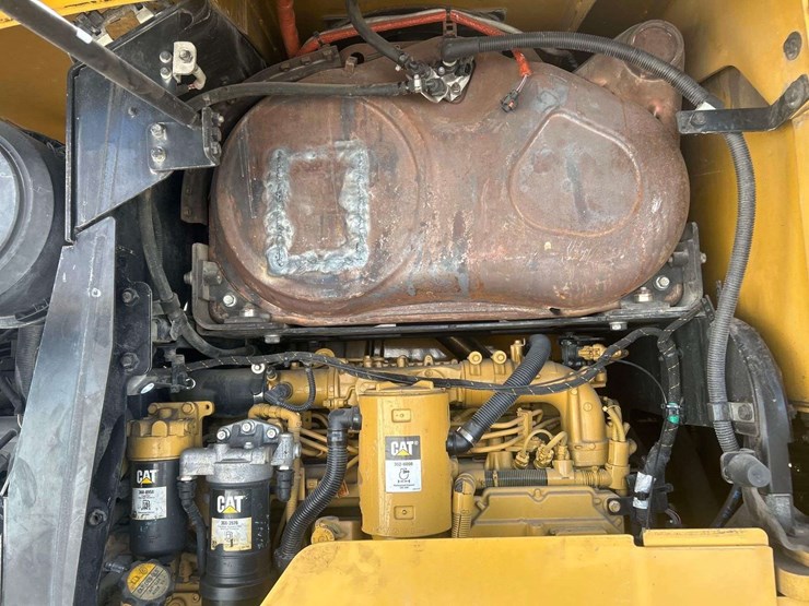 2016-caterpillar-930m-image-15